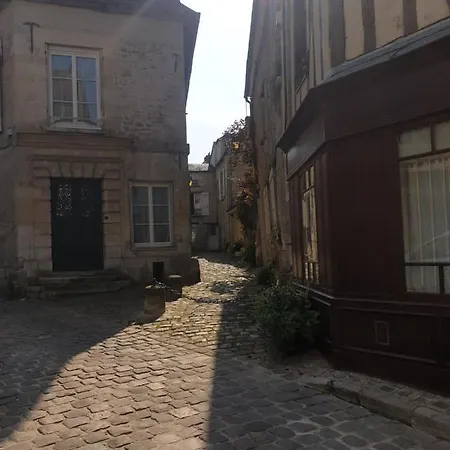 Appartement Le Senlipin, Centre Ville, Coeur De Senlis, Proche Parc Asterix Senlis (Oise)